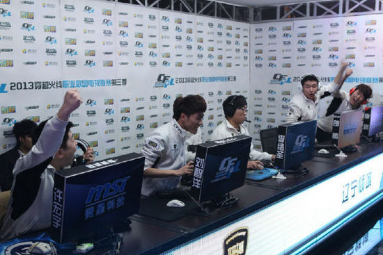 队的深度和 队的深度和